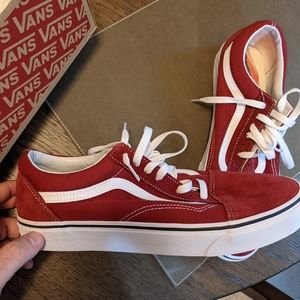 Vans Old Skool 10.5 M NEVER WORN IN BOX